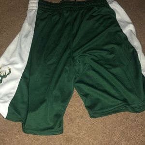 Nba bucks large shorts